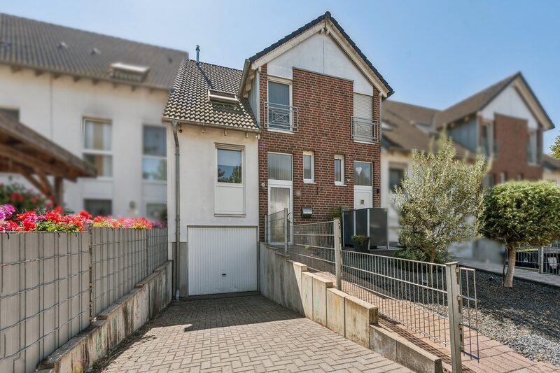 Familienfreundliches Reihenmittelhaus mit Garage in ruhiger Sackgasse