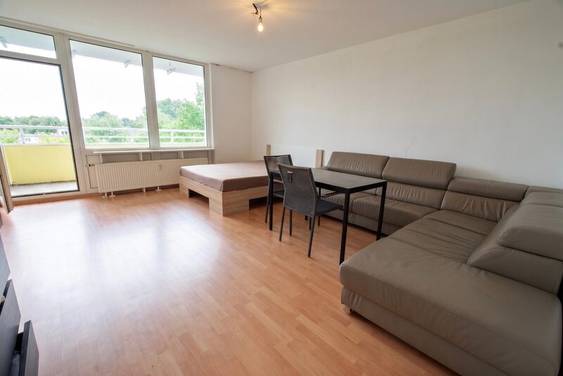Rundum-sorglos-Paket: Bezugsfrei, frisch renoviert & Weitblick! 2-Zimmer-Wohnung in Hochheide