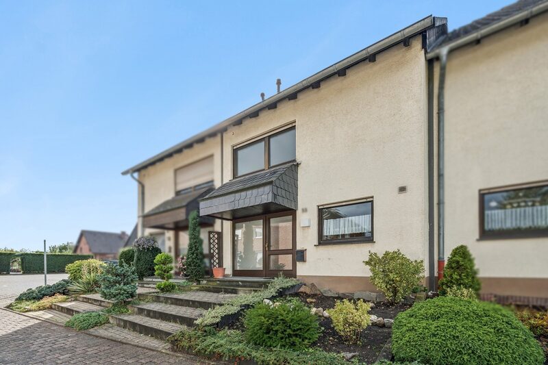 Familie gesucht! Reihenmittelhaus in ruhiger Spielstraße